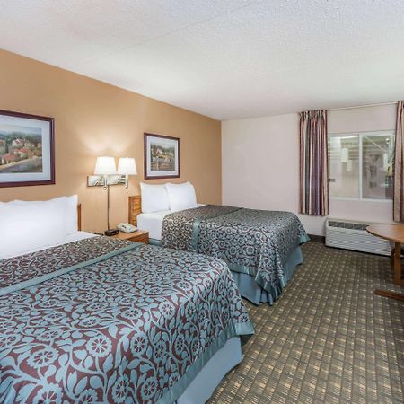 Days Inn By Wyndham Kirksville Dış mekan fotoğraf