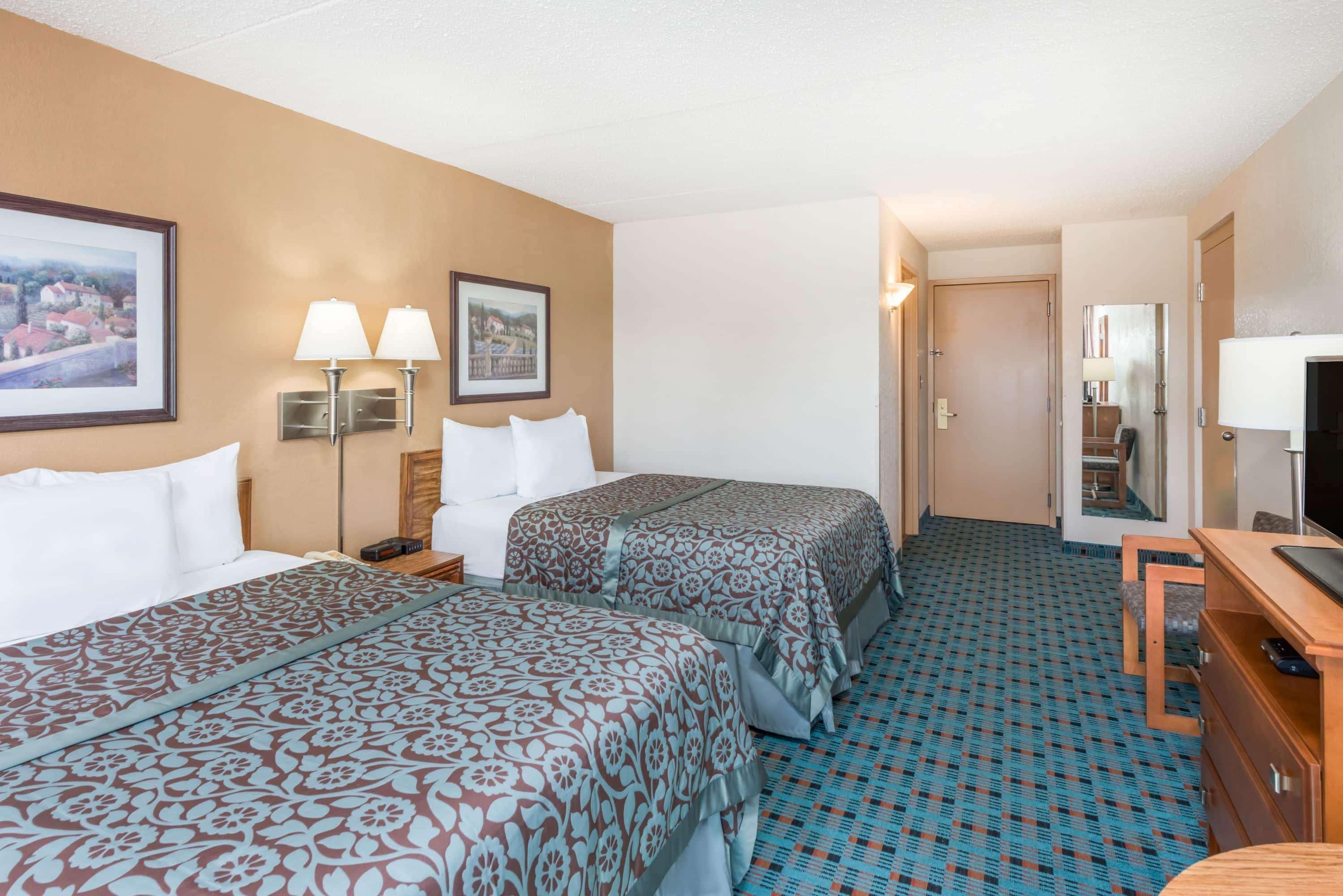 Days Inn By Wyndham Kirksville Dış mekan fotoğraf